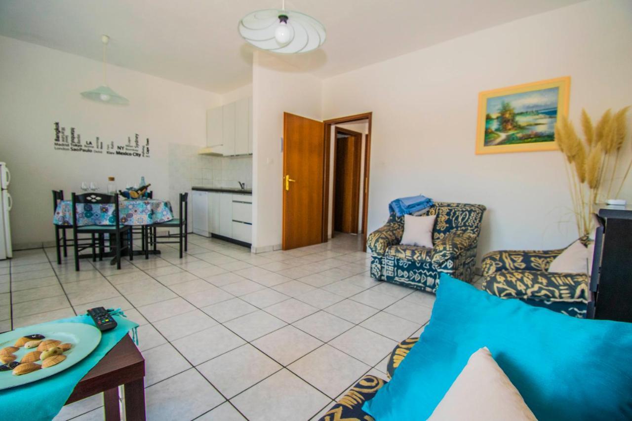 Apartments Pampas Island Pag Паг Екстериор снимка