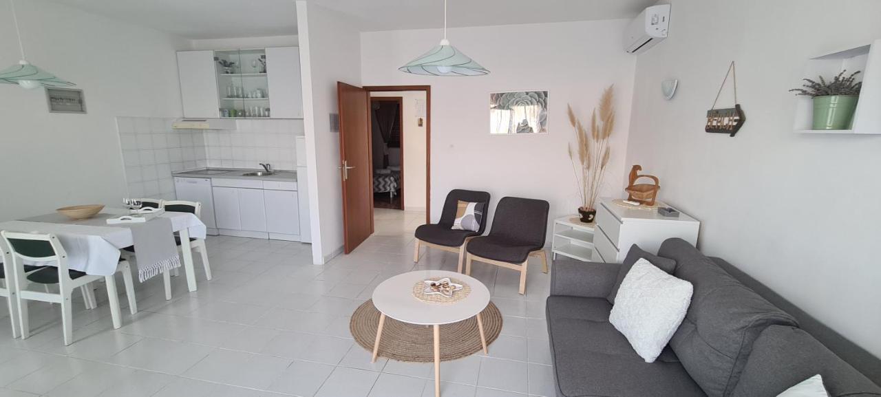 Apartments Pampas Island Pag Паг Екстериор снимка